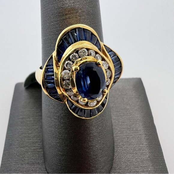 14k Yellow Gold Diamond & Sapphire Ring - Picture 6 of 10
